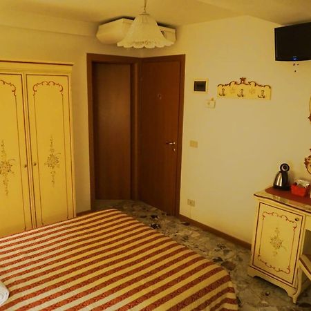Guesthouse Al Profeta เวนิส ภายนอก รูปภาพ