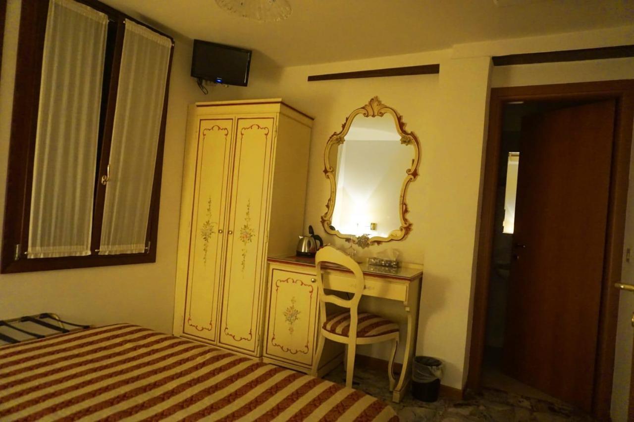 Guesthouse Al Profeta เวนิส ภายนอก รูปภาพ