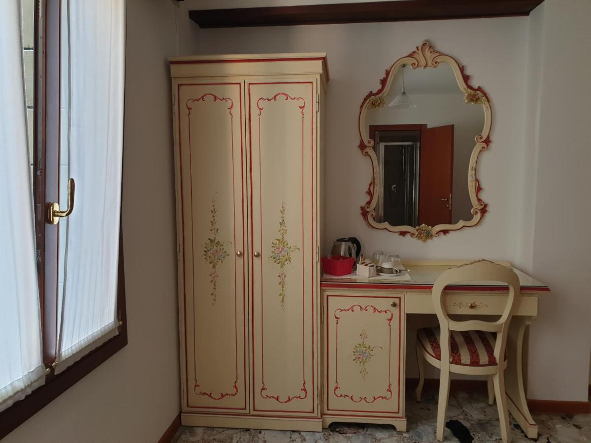Guesthouse Al Profeta เวนิส ภายนอก รูปภาพ
