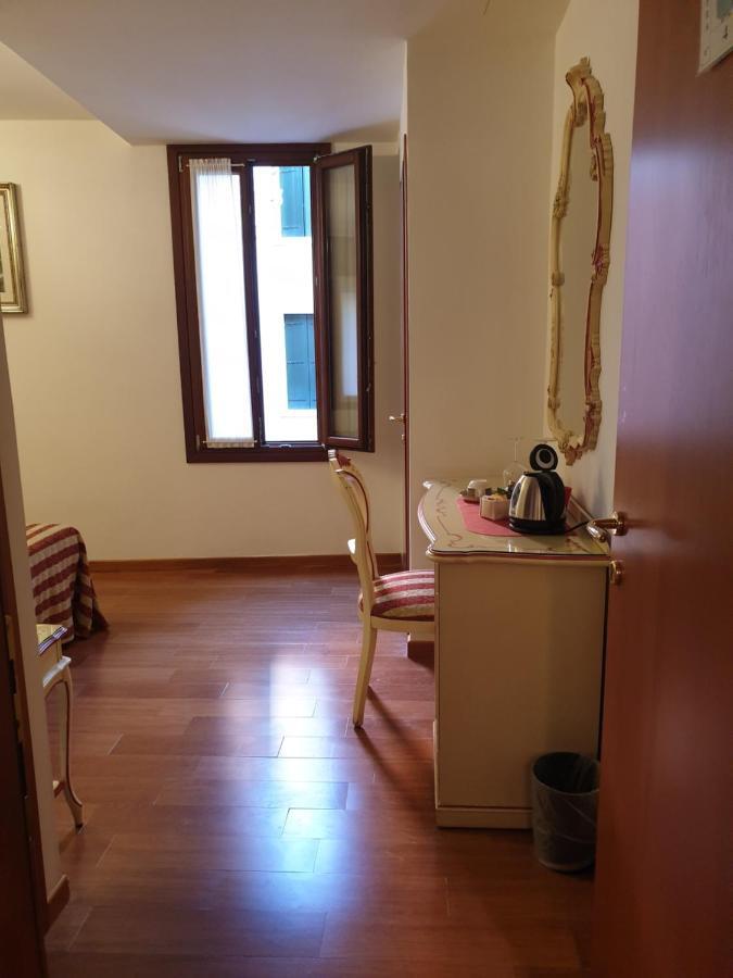 Guesthouse Al Profeta เวนิส ภายนอก รูปภาพ